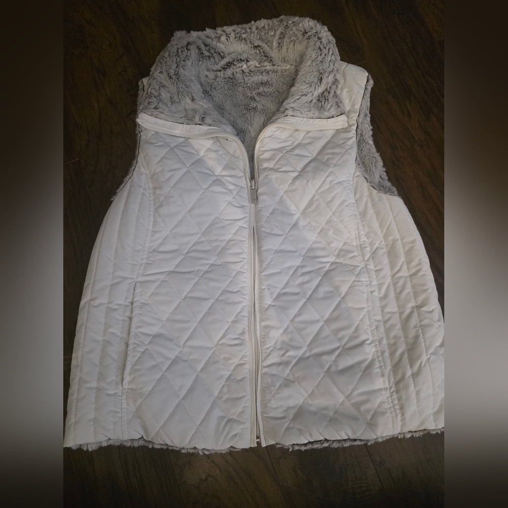 Weatherproof White Quilted Vest with Gray Faux Fur Lining